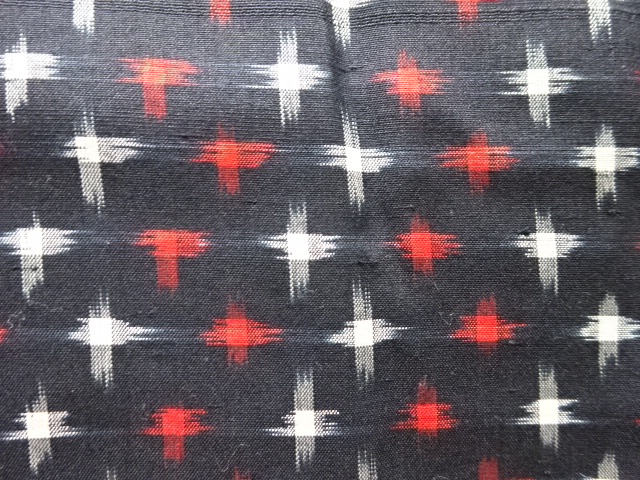 アンティーク　十字絣織り出し銘仙着物